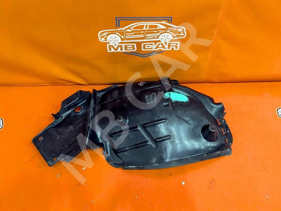 Подкрылок передний правый, задняя часть MERCEDES-BENZ C-класс AMG W205/S205/C205/A205 (2014 - 2018) фото 1 — Разборка Мерседес
