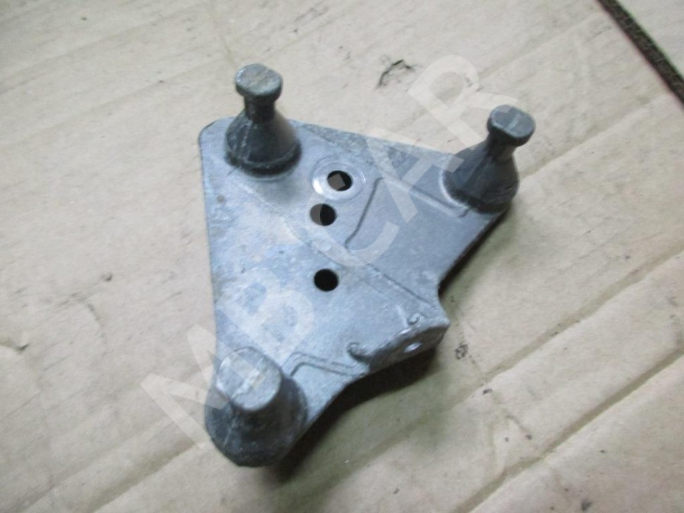 Кронштейн блока ABS MERCEDES-BENZ C-класс AMG W204/S204/С204 рестайлинг (2011 - 2015) фото 1 — Разборка Мерседес