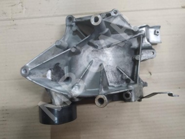 Кронштейн компрессора кондиционера MERCEDES-BENZ GLC-класс X253 (2015 - 2019) — Разборка Мерседес