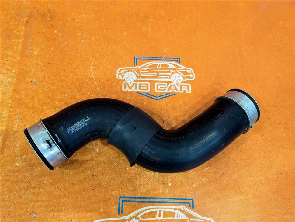 Патрубок интеркулера MERCEDES-BENZ E-класс W211/S211 (2002 - 2006) фото 1 &mdash; Разборка Мерседес