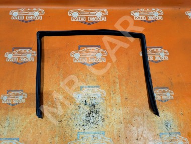 Уплотнитель стекла двери MERCEDES-BENZ S-класс W220 (1998 - 2005) — Разборка Мерседес