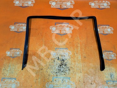 Уплотнитель стекла двери MERCEDES-BENZ S-класс W220 (1998 - 2005) — Разборка Мерседес