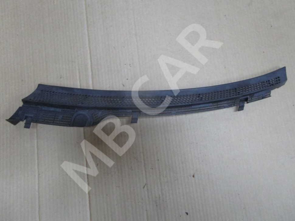 Решетка MERCEDES-BENZ C-класс W202/S202 (1993 - 1997) фото 1 — Разборка Мерседес