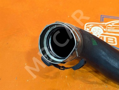 Патрубок интеркулера MERCEDES-BENZ A-класс W176 (2012 - 2015) — Разборка Мерседес