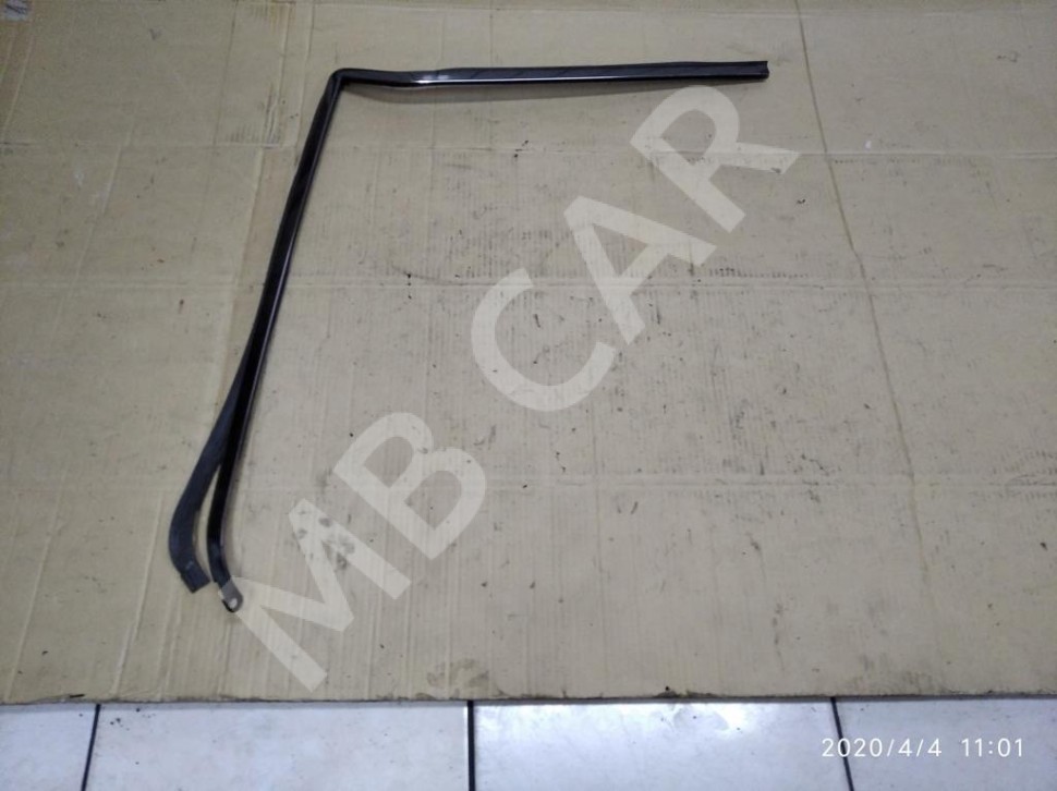 Молдинг заднего стекла MERCEDES-BENZ W124 W124/S124/C124/A124 (1984 - 1993) фото 1 — Разборка Мерседес