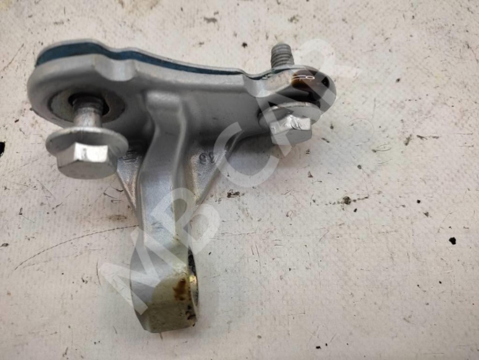 Петля двери MERCEDES-BENZ M-класс W164 (2005 - 2008) фото 1 — Разборка Мерседес