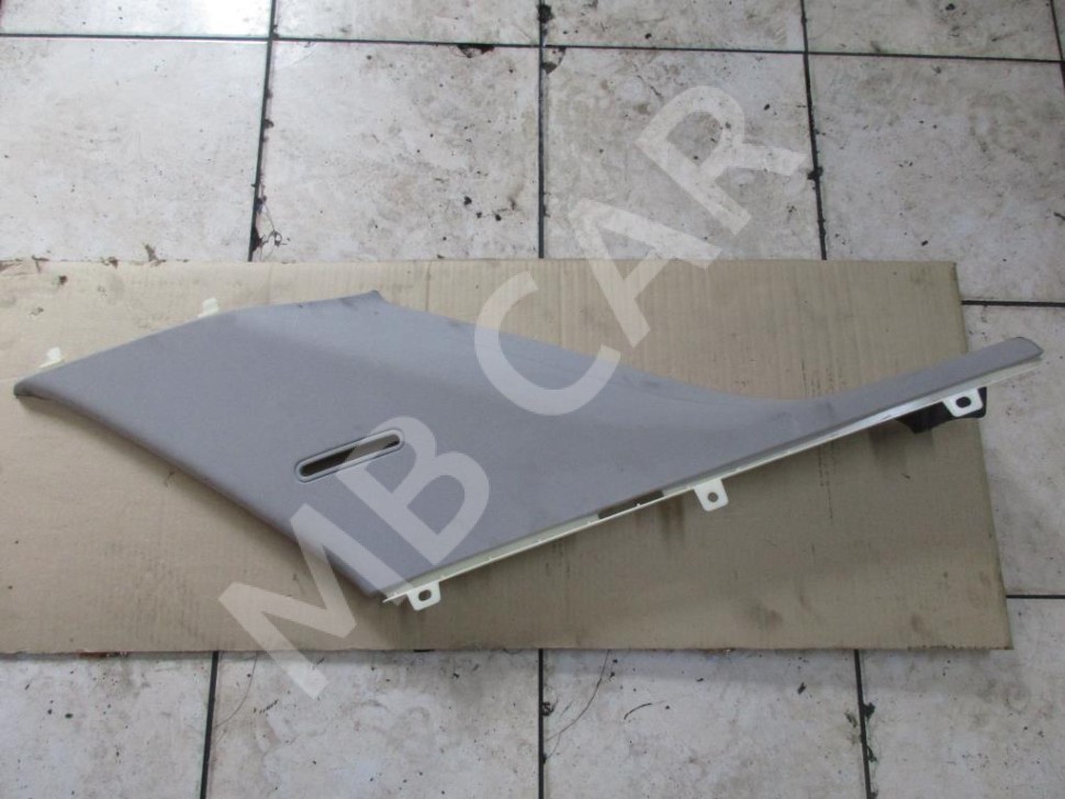 Накладка задней стойки MERCEDES-BENZ M-класс W166 (2011 - 2015) фото 1 &mdash; Разборка Мерседес