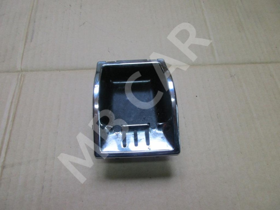 Пепельница MERCEDES-BENZ C-класс W203/S203/CL203 (2000 - 2004) фото 1 — Разборка Мерседес