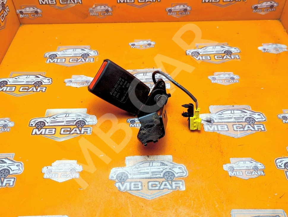 Замок ремня безопасности MERCEDES-BENZ C-класс W204/S204/С204 рестайлинг (2011 - 2015) фото 1 &mdash; Разборка Мерседес