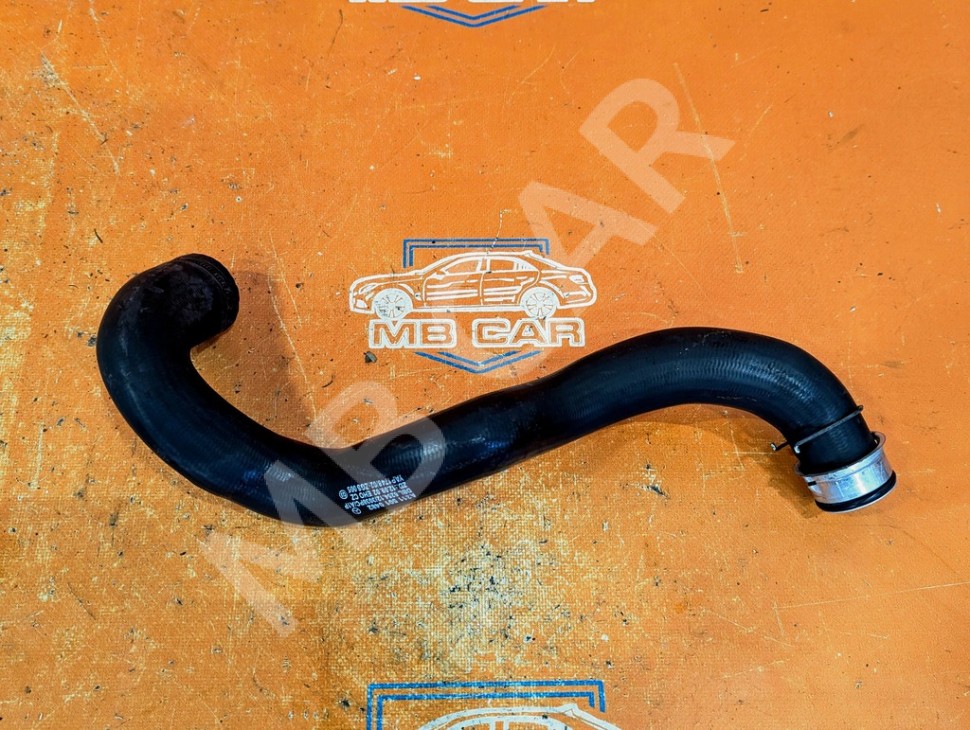 Патрубок радиатора MERCEDES-BENZ E-класс W211/S211 (2002 - 2006) фото 1 — Разборка Мерседес