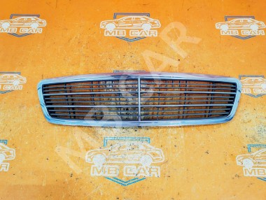 Решетка радиатора MERCEDES-BENZ C-класс W203/S203/CL203 (2000 - 2004) — Разборка Мерседес