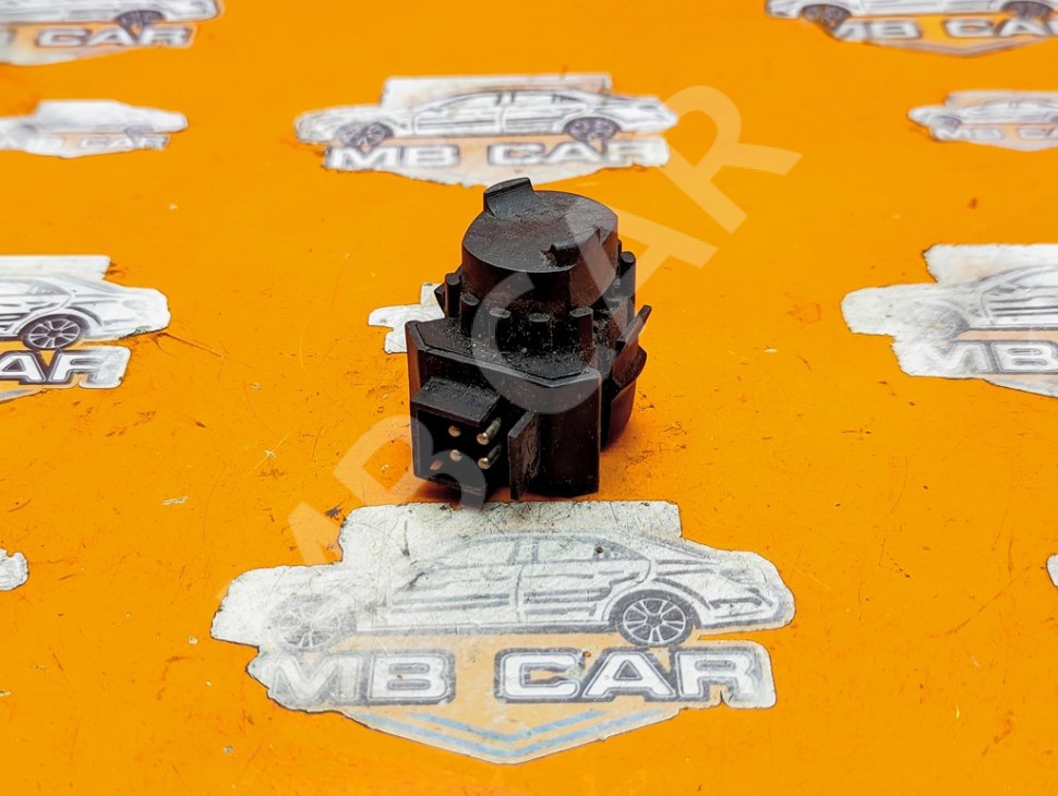 Датчик кикдауна MERCEDES-BENZ E-класс W124/S124/C124/A124 (1984 - 1997) фото 1 &mdash; Разборка Мерседес