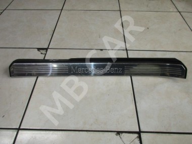 Накладка порога внутренняя MERCEDES-BENZ S-класс W221 (2005 - 2009) — Разборка Мерседес