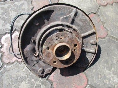 Кулак подвески задний правый MERCEDES-BENZ S-класс W220 (1998 - 2005) — Разборка Мерседес