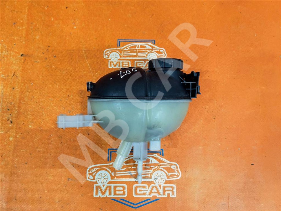 Бачок расширительный MERCEDES-BENZ C-класс W204/S204 (2006 - 2011) фото 1 — Разборка Мерседес