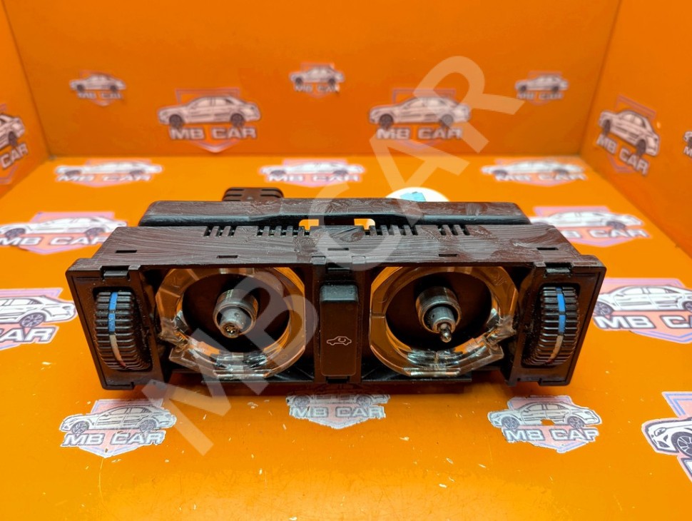 Панель управления климатом MERCEDES-BENZ S-класс W140 (1991 - 1998) фото 1 &mdash; Разборка Мерседес