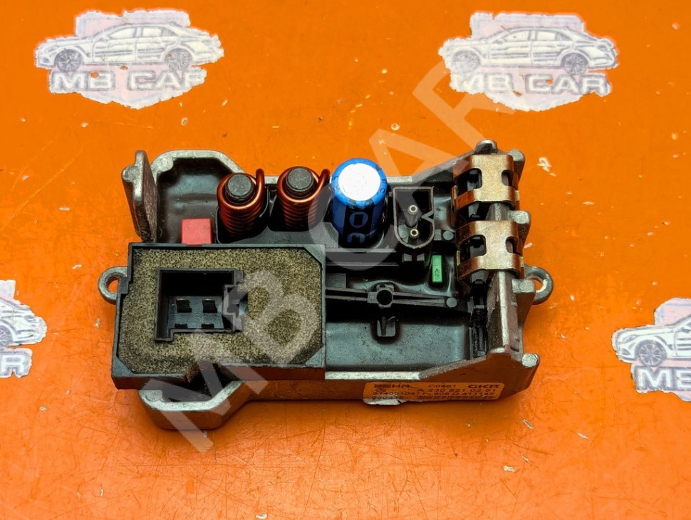 Реле моторчика печки MERCEDES-BENZ M-класс W163 рестайлинг (2001 - 2005) фото 1 — Разборка Мерседес