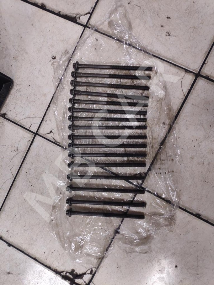 Болт ГБЦ MERCEDES-BENZ C-класс W204/S204 (2006 - 2011) фото 1 — Разборка Мерседес