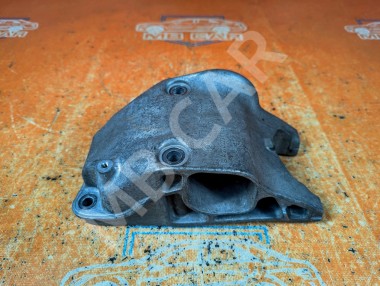 Опора двигателя задняя MERCEDES-BENZ A-класс AMG W176 (2013 - 2015) &mdash; Разборка Мерседес