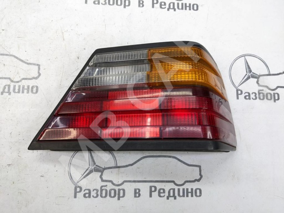 Фонарь задний правый MERCEDES-BENZ W124 W124/S124/C124/A124 (1984 - 1993) фото 1 — Разборка Мерседес