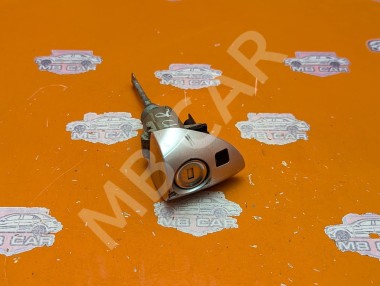 Личинки дверей MERCEDES-BENZ C-класс W203/S203/CL203 рестайлинг (2004 - 2008) &mdash; Разборка Мерседес