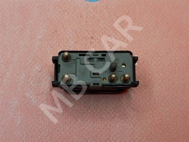 Кнопка стеклоподъемников MERCEDES-BENZ W124 W124/S124/C124/A124 (1984 - 1993) — Разборка Мерседес