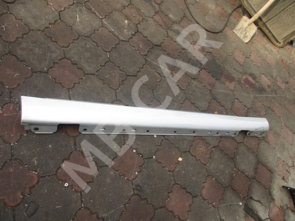 Порог пластиковый правый MERCEDES-BENZ C-класс W203/S203/CL203 (2000 - 2004) фото 1 — Разборка Мерседес