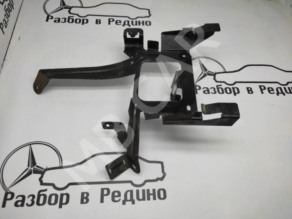 Кронштейн крепления ЭБУ MERCEDES-BENZ M-класс W164 (2005 - 2008) фото 1 — Разборка Мерседес