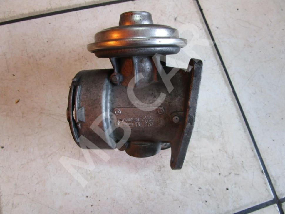 Корпус смесительный MERCEDES-BENZ C-класс W203/S203/CL203 (2000 - 2004) фото 1 &mdash; Разборка Мерседес