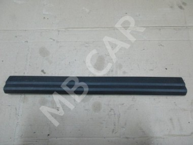 Накладка порога внутренняя MERCEDES-BENZ E-класс W212/S212/C207/A207 (2009 - 2013) — Разборка Мерседес