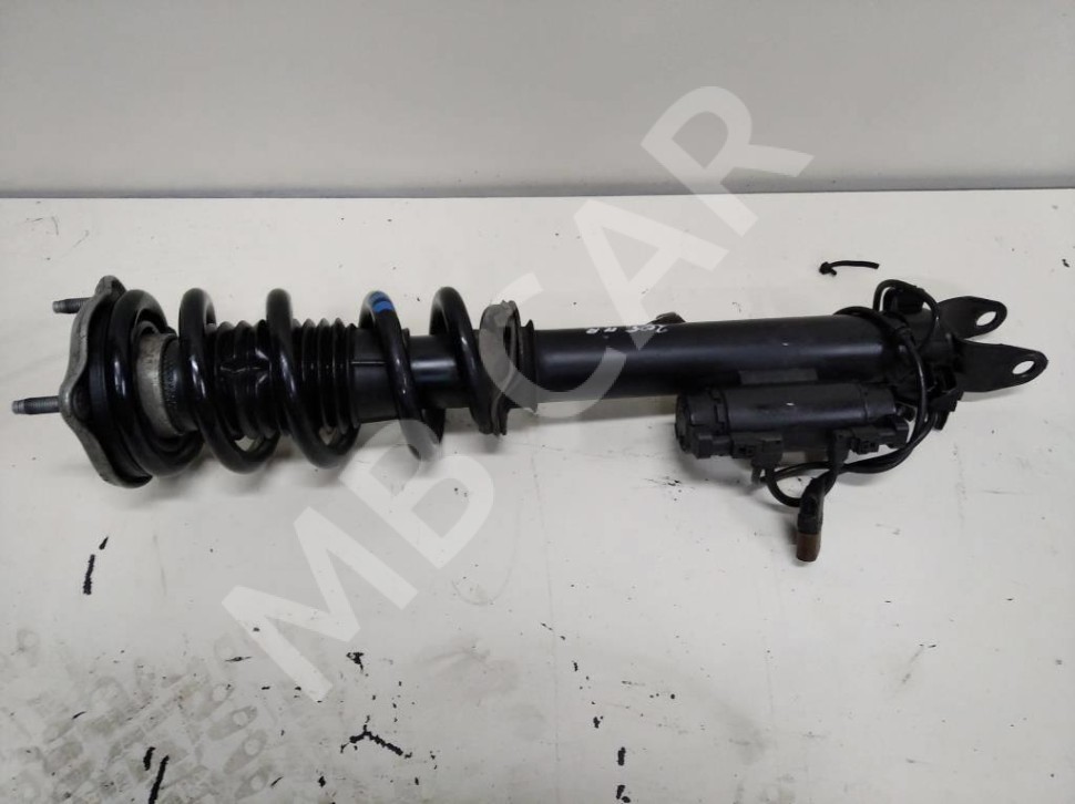 Стойка передняя MERCEDES-BENZ C-класс AMG W205/S205/C205/A205 (2014 - 2018) фото 1 &mdash; Разборка Мерседес