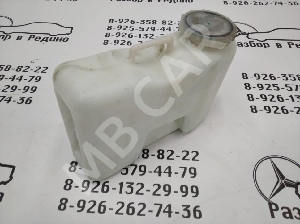 Бачок омывателя MERCEDES-BENZ W124 W124/S124/C124/A124 (1984 - 1993) фото 1 — Разборка Мерседес