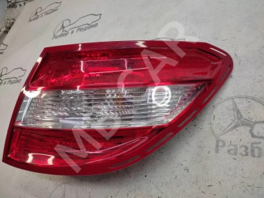 Фонарь задний правый MERCEDES-BENZ C-класс W204/S204 (2006 - 2011) — Разборка Мерседес