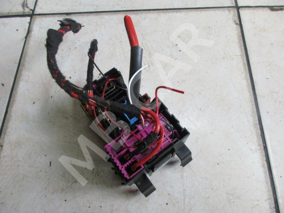 Блок предохранителей MERCEDES-BENZ C-класс W205/S205/C205/A205 (2014 - 2018) фото 1 — Разборка Мерседес