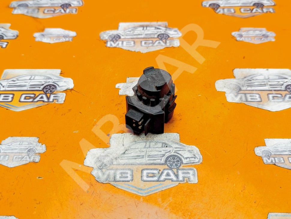 Датчик кикдауна MERCEDES-BENZ E-класс W124/S124/C124/A124 (1984 - 1997) фото 1 &mdash; Разборка Мерседес