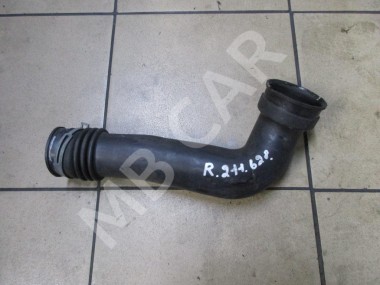 Патрубок впускного коллектора MERCEDES-BENZ E-класс W211/S211 (2002 - 2006) — Разборка Мерседес