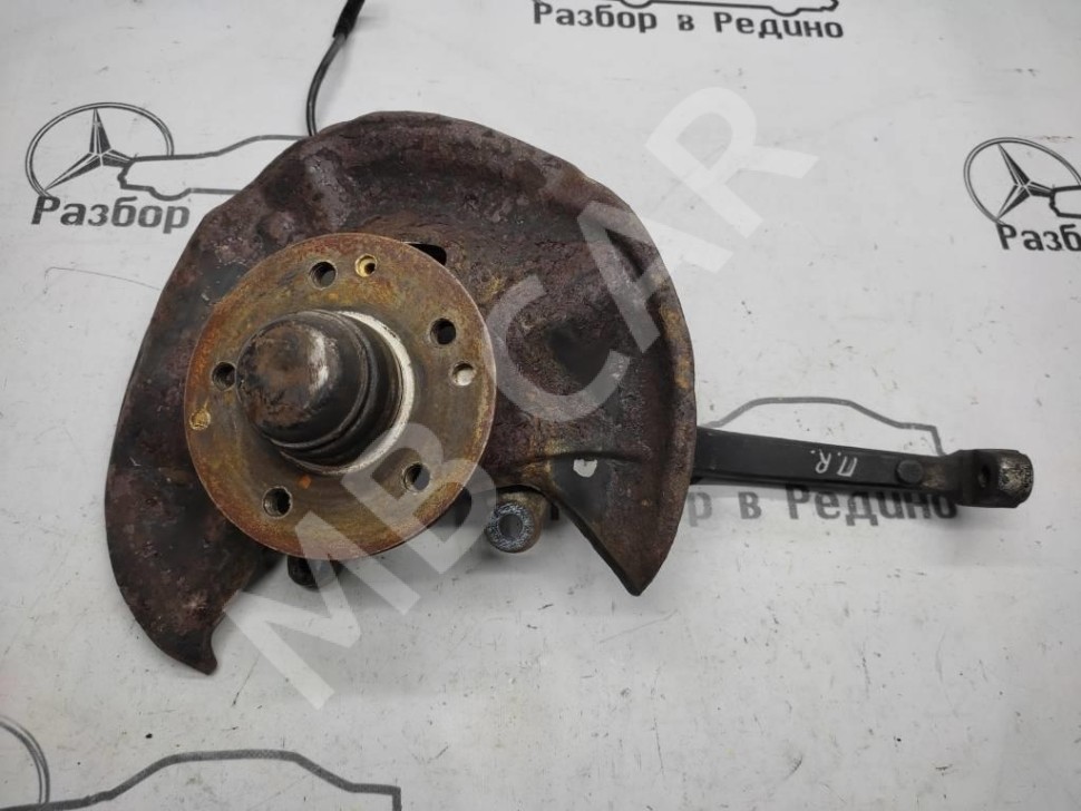Кулак поворотный передний правый MERCEDES-BENZ CLK-класс C208/W208 (1997 - 2000) фото 1 — Разборка Мерседес
