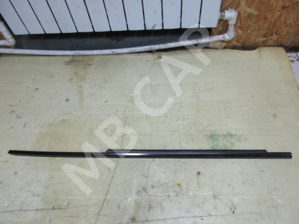 Молдинг стекла двери MERCEDES-BENZ E-класс W211/S211 (2002 - 2006) фото 1 — Разборка Мерседес