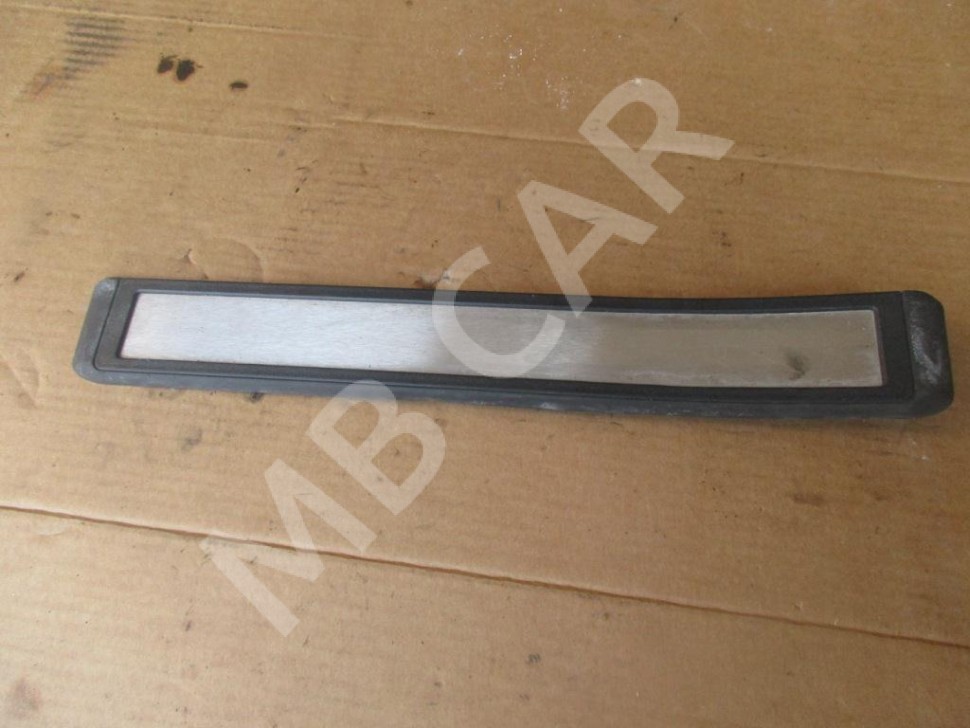 Накладка порога внутренняя MERCEDES-BENZ E-класс W211/S211 (2002 - 2006) фото 1 — Разборка Мерседес