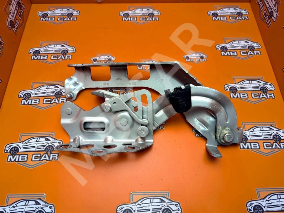 Петля капота MERCEDES-BENZ C-класс AMG W205/S205/C205/A205 (2014 - 2018) фото 1 — Разборка Мерседес