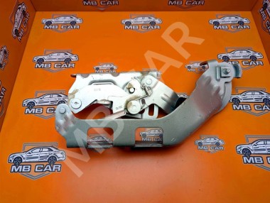 Петля капота MERCEDES-BENZ C-класс AMG W205/S205/C205/A205 (2014 - 2018) — Разборка Мерседес