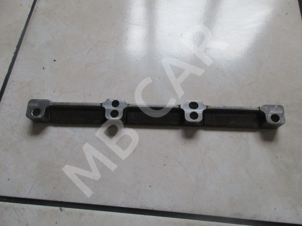 Кронштейн турбины MERCEDES-BENZ C-класс W205/S205/C205/A205 (2014 - 2018) фото 1 — Разборка Мерседес