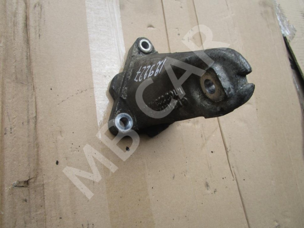 Лапа правая MERCEDES-BENZ E-класс W124/S124/C124/A124 (1984 - 1997) фото 1 — Разборка Мерседес