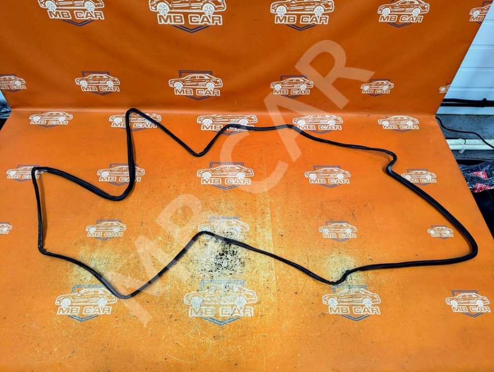 Уплотнитель капота MERCEDES-BENZ CL-класс C140 (1992 - 2000) фото 1 &mdash; Разборка Мерседес