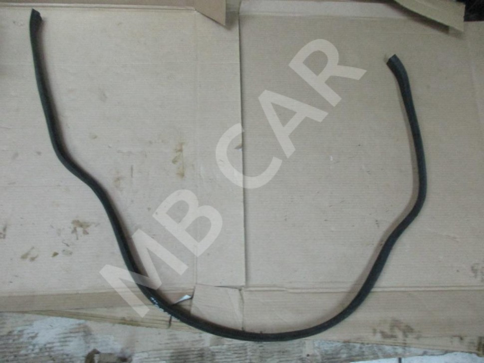 Уплотнитель моторного отсека MERCEDES-BENZ E-класс W211/S211 (2002 - 2006) фото 1 — Разборка Мерседес