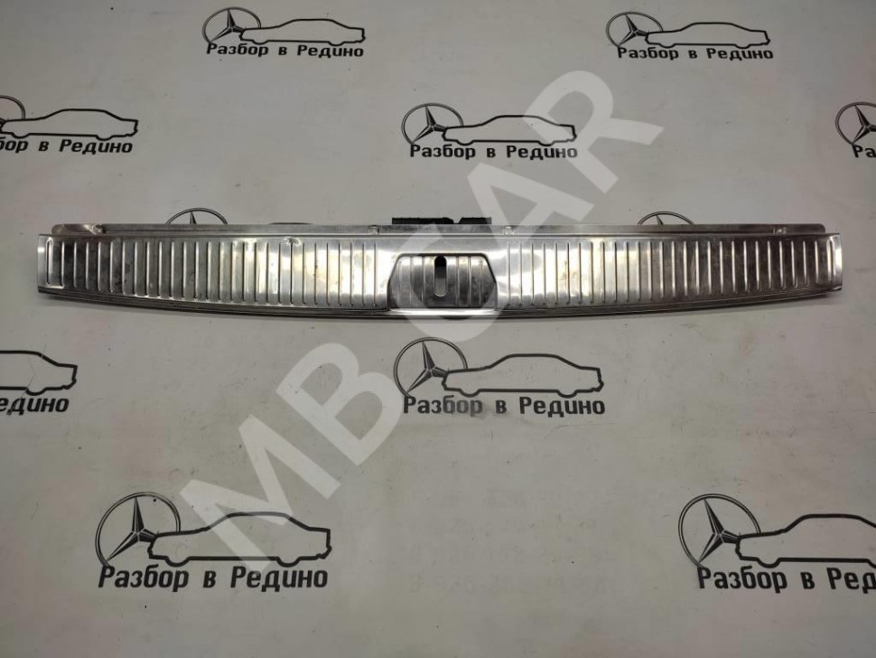 Накладка замка багажника MERCEDES-BENZ E-класс W211/S211 (2002 - 2006) фото 1 &mdash; Разборка Мерседес