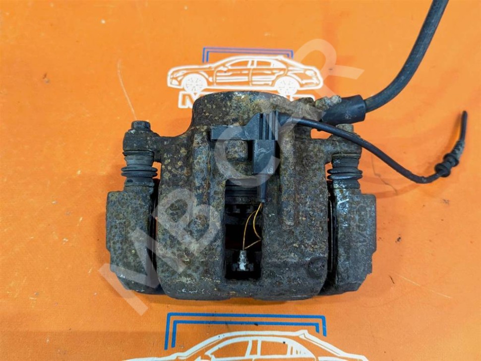 Суппорт передний правый MERCEDES-BENZ VANEO W414 (2001 - 2005) фото 1 &mdash; Разборка Мерседес