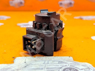 Датчик кикдауна MERCEDES-BENZ E-класс W124/S124/C124/A124 (1984 - 1997) &mdash; Разборка Мерседес