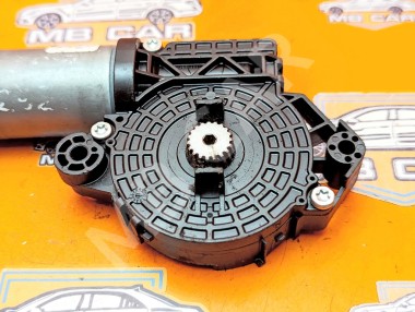 Моторчик шторки панарамной крыши MERCEDES-BENZ GLE-класс Coupe C292 (2015 - 2019) — Разборка Мерседес