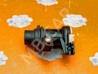 Личинки дверей MERCEDES-BENZ C-класс W204/S204 (2006 - 2011) — Разборка Мерседес